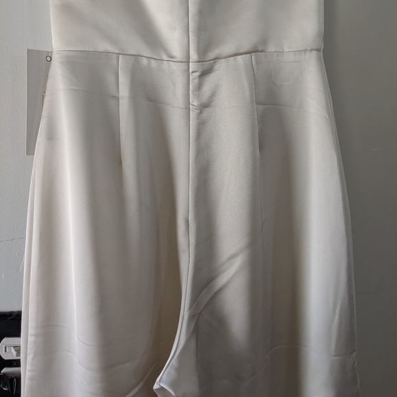 Monique Lhuillier Doutzen V-Neck Jumpsuit - Picture 9 of 11